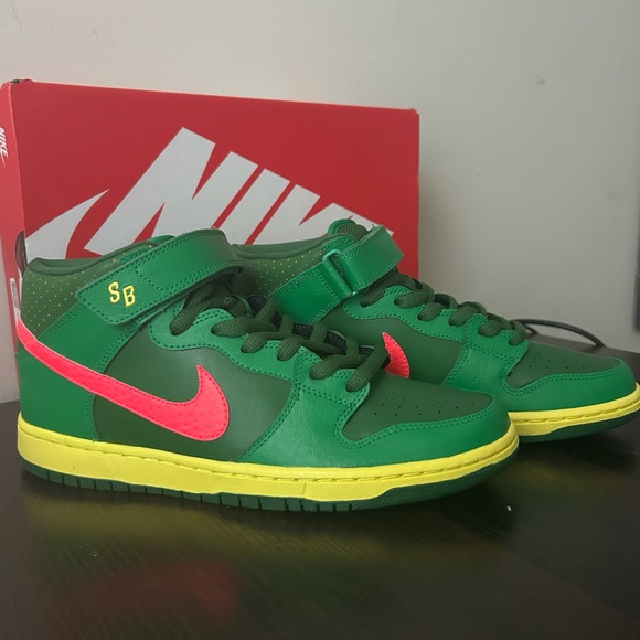 Nike SB Dunk Mid “Watermelon” - Picture 1 of 4